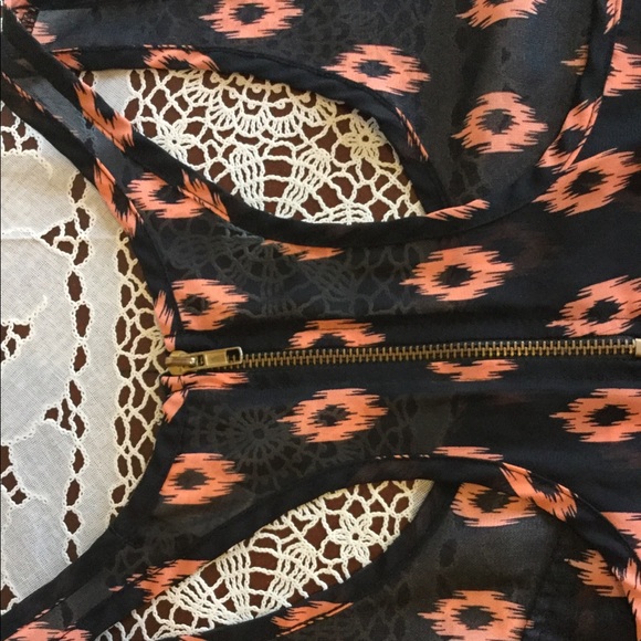 Shirt - Picture 4 of 8